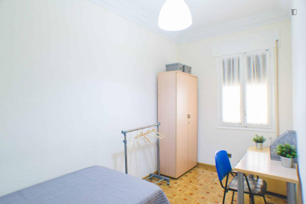 Interesting single bedroom in Pacifico - Madrid - chambre - ImmoJeune