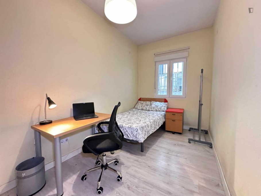 Pleasant single bedroom in Palos de la Frontera - Madrid - chambre - ImmoJeune