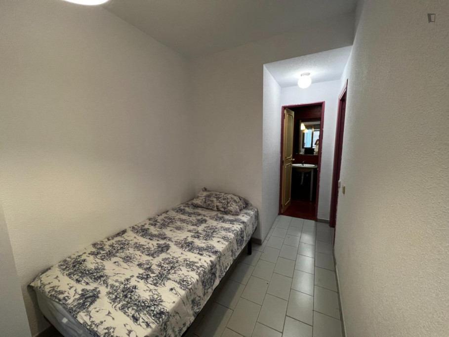 Alluring ensuite single bedroom in Gaztambide - Madrid - chambre - ImmoJeune