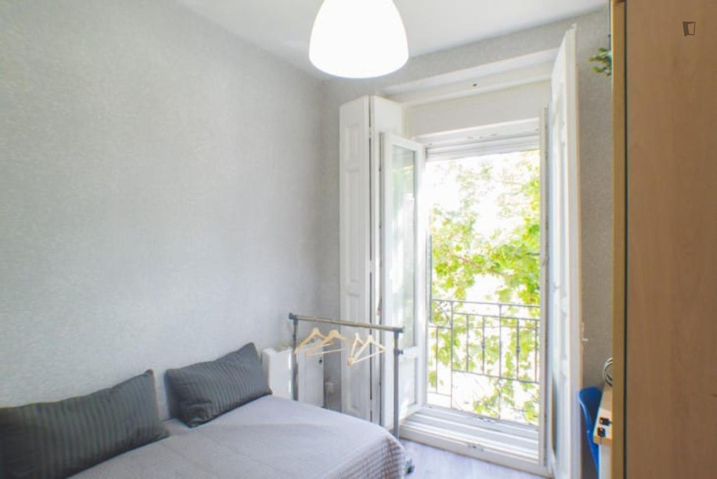 Neat single bedroom in Palos de la Frontera - Madrid - chambre - ImmoJeune