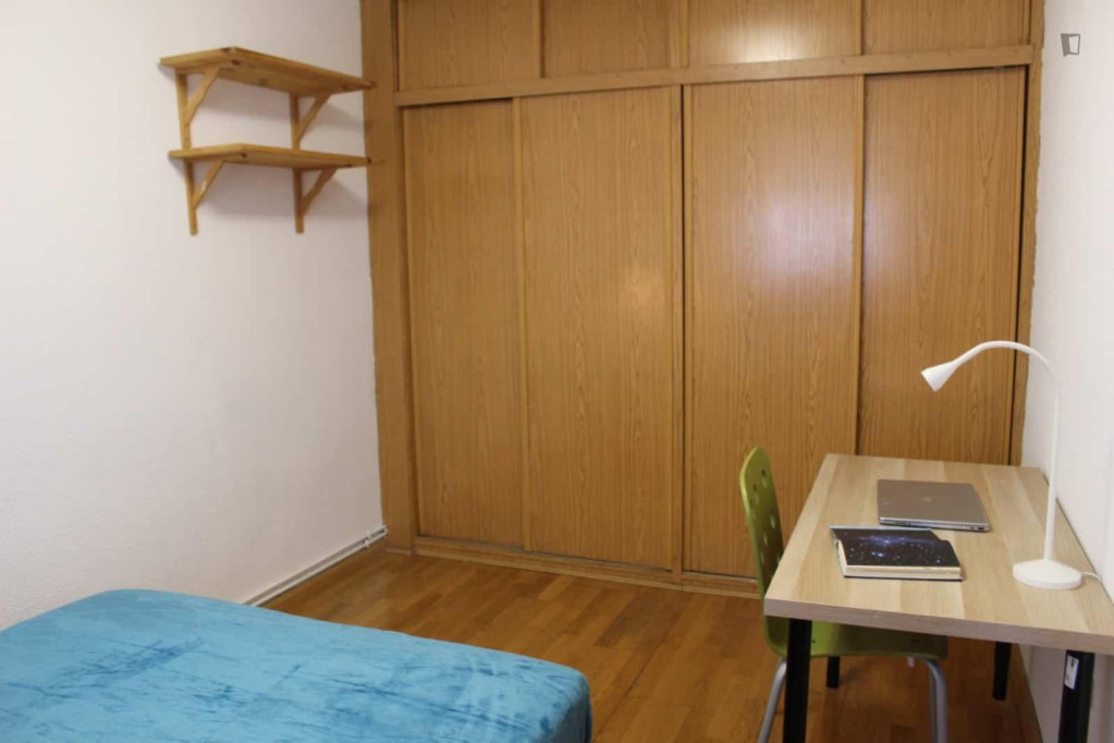 Nice single bedroom in Moscardo - Madrid - chambre - ImmoJeune