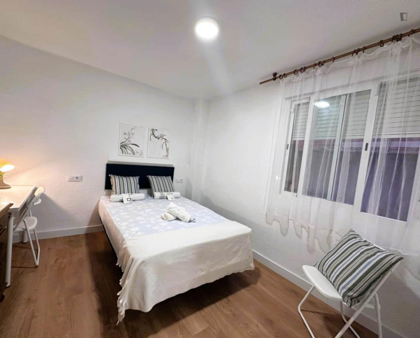 Very cosy single ensuite bedroom in Alcalá de Henares - Madrid - chambre - ImmoJeune