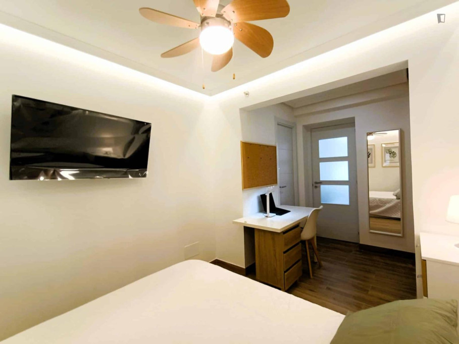 Marvellous single bedroom in Quintana - Madrid - chambre - ImmoJeune