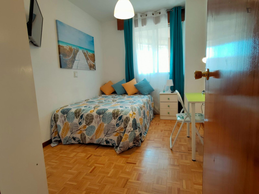 Inviting double bedroom in Alcalá de Henares - Madrid - chambre - ImmoJeune