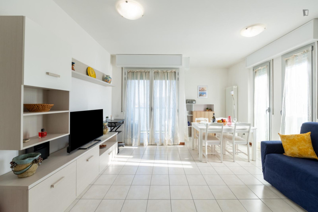1-bedroom apartment, with outdoor area - Milan - chambre - ImmoJeune