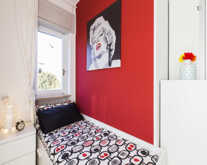Pleasant single bedroom in the Porta Romana area - Milan - chambre - ImmoJeune