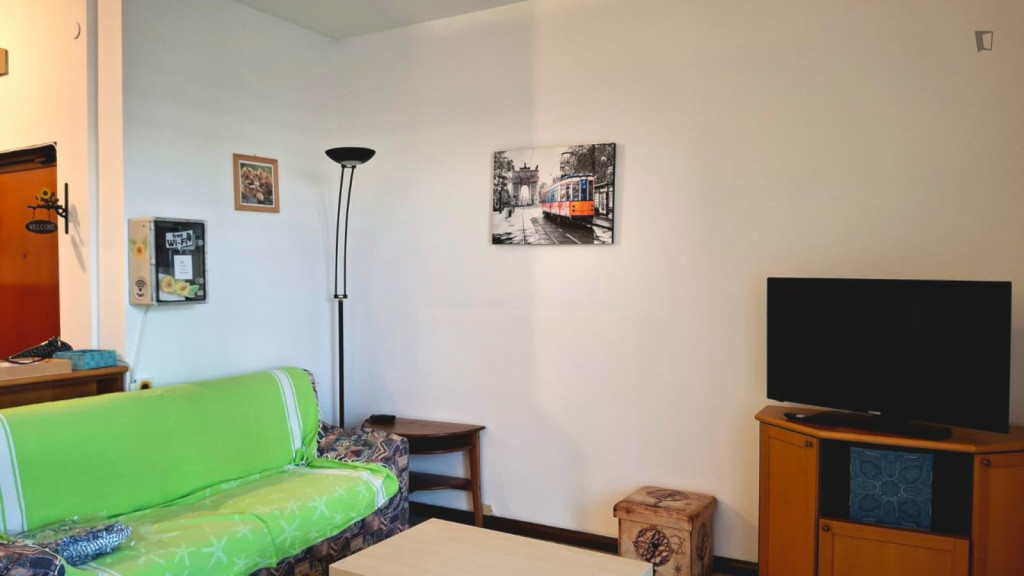 Comfy 2 bedroom apartment near Uruguay metro - Milan - chambre - ImmoJeune