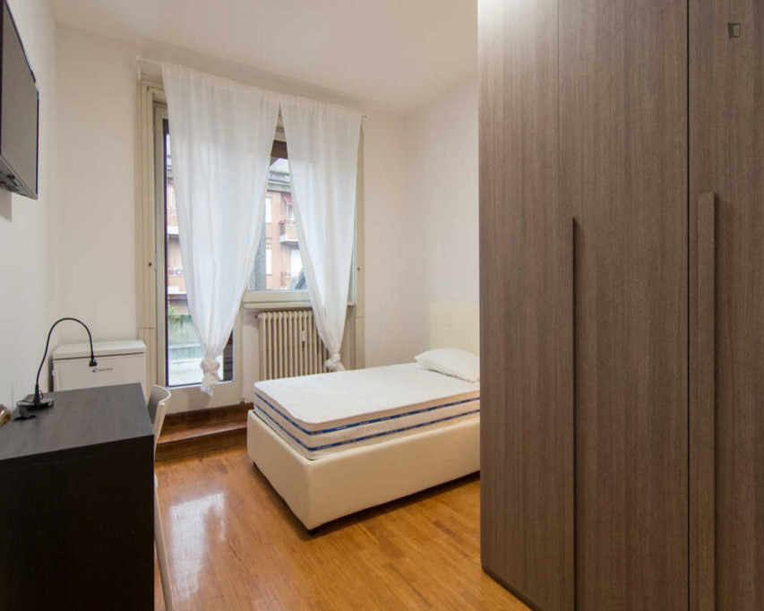 Homely double bedroom in The City - Milan - chambre - ImmoJeune