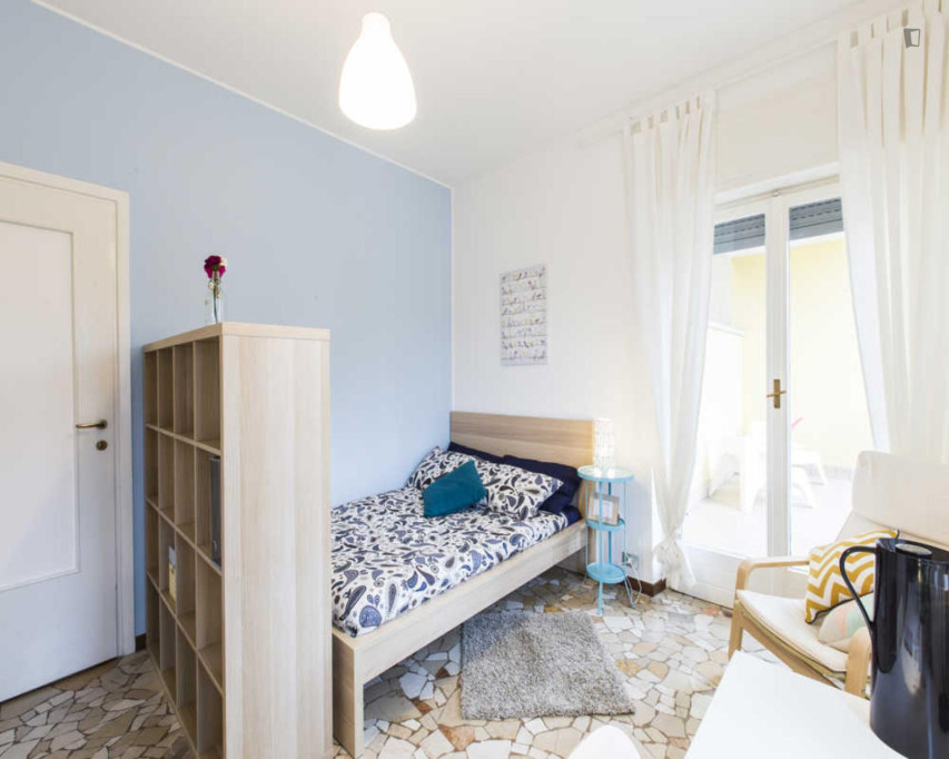 Comfy single bedroom with. a balcony, in the Porta Romana area - Milan - chambre - ImmoJeune