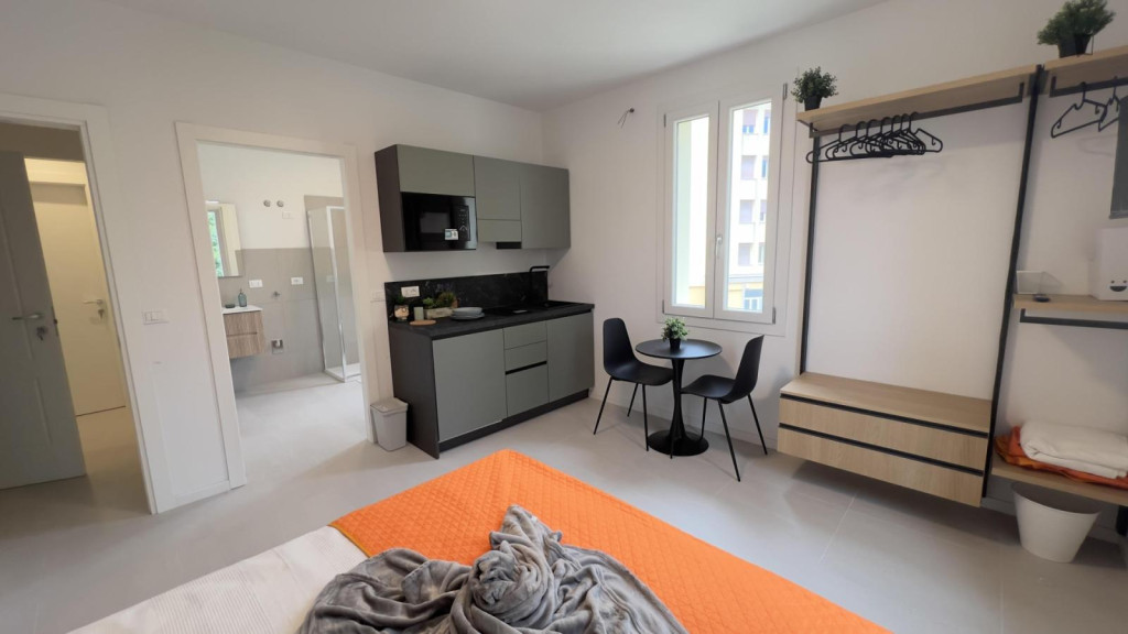Comfy ensuite single bedroom near the centre of Modena - Modena - chambre - ImmoJeune