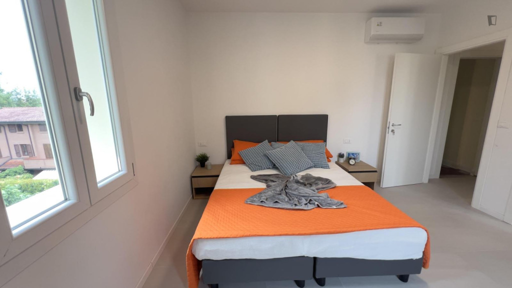 Cosy ensuite single bedroom near the centre of Modena - Modena - chambre - ImmoJeune