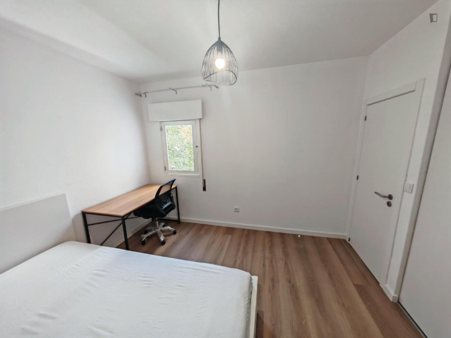 Sunny double bedroom in Braga - Braga - chambre - ImmoJeune