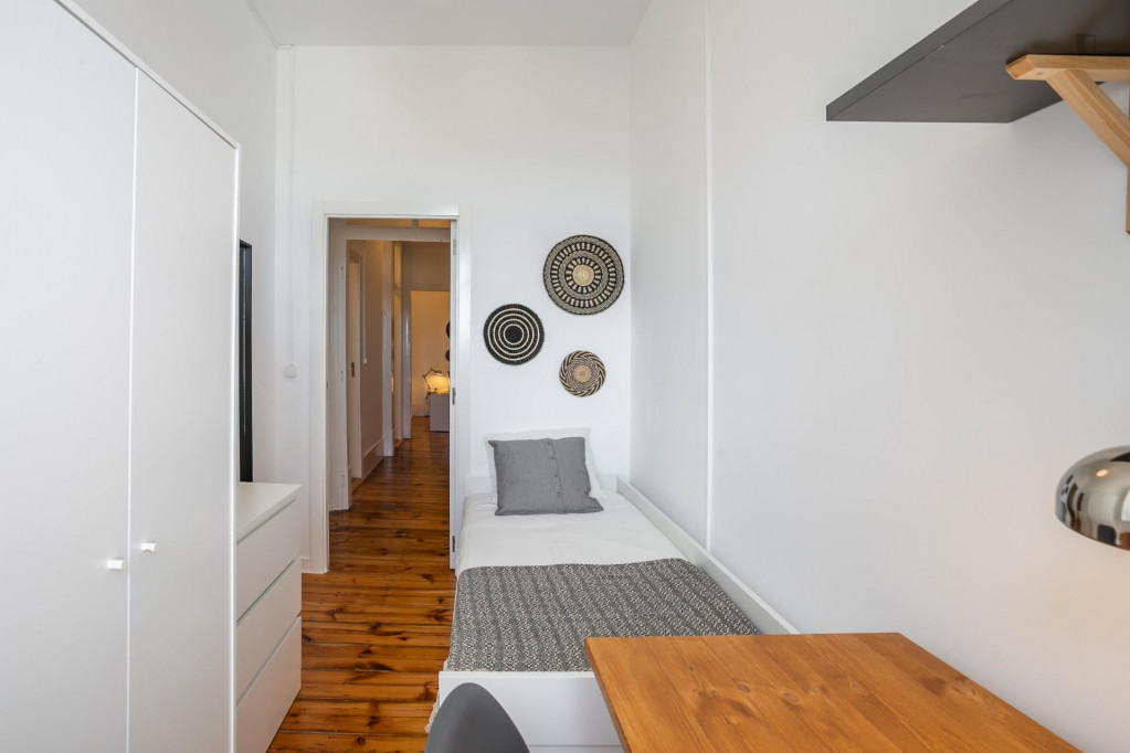 Luminous single bedroom in trendy Santos