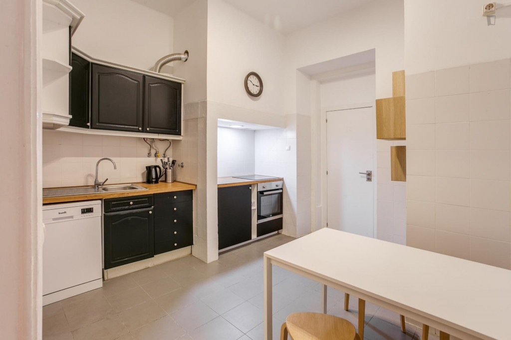 Luminous single bedroom in trendy Santos