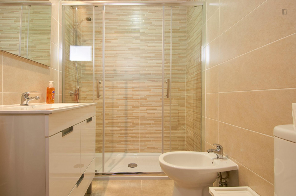 Pleasant single room in Penha de França
