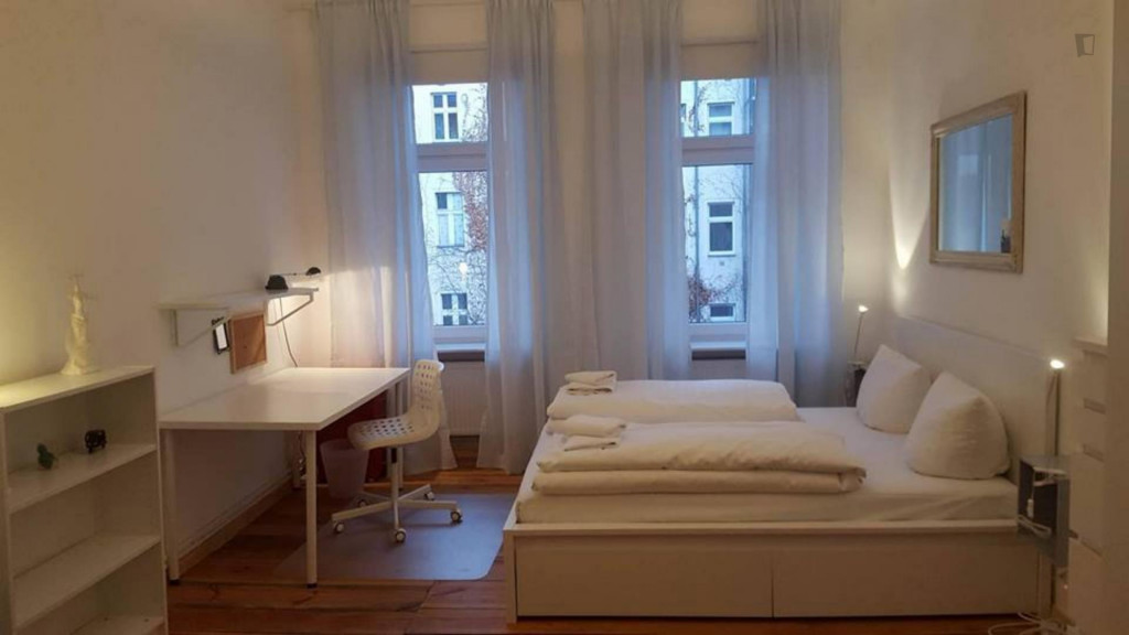 Charming 1-bedroom apartment near Schönhauser Allee Station