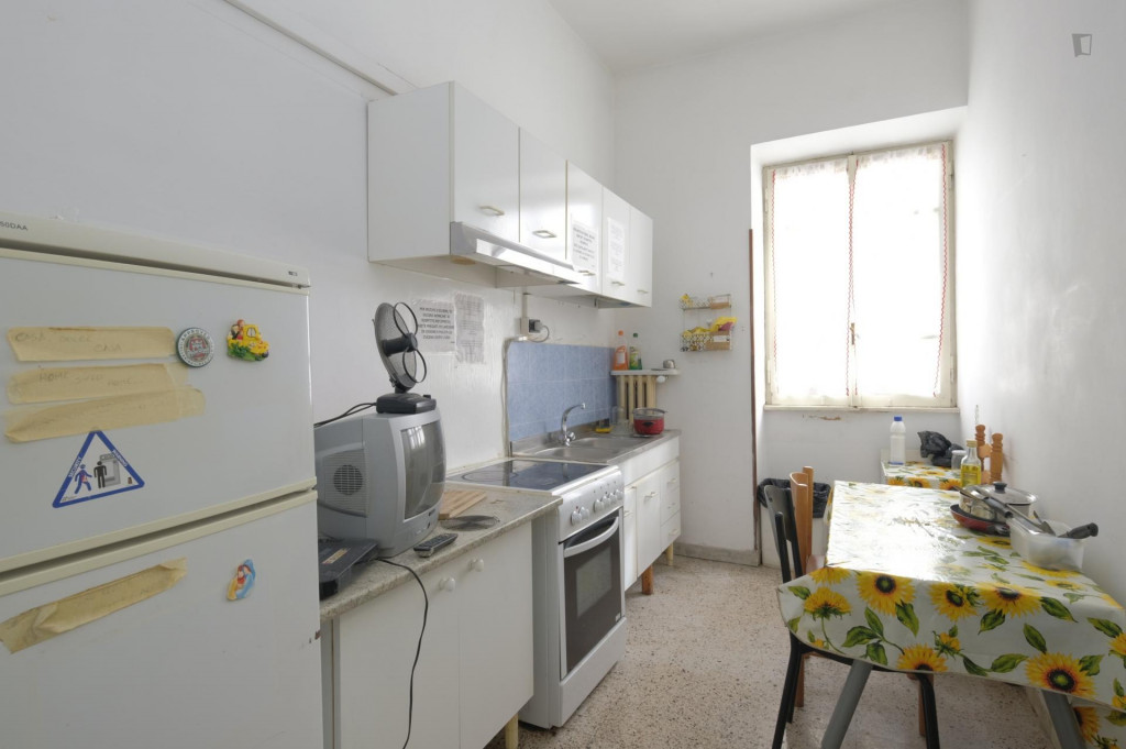 Single bedroom not far from Sapienza University