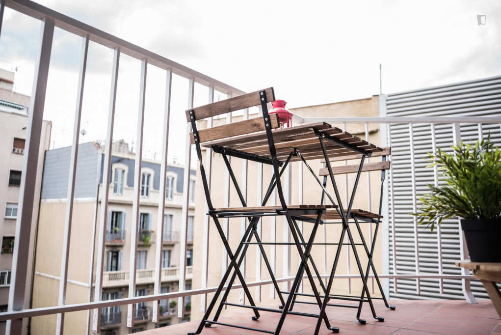 RH6-R2 Very cozy single bedroom in a newly renovated flat, near Sagrada Familia.