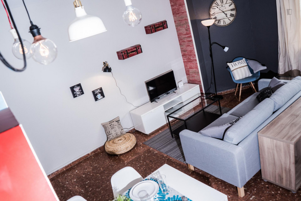 RH6-R2 Very cozy single bedroom in a newly renovated flat, near Sagrada Familia.