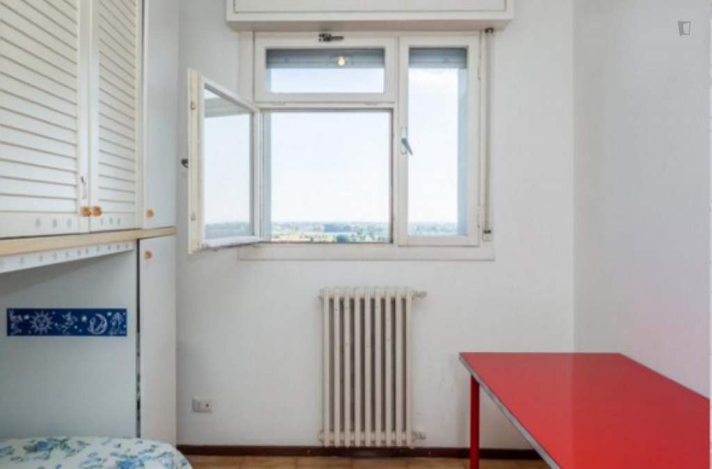 Neat single bedroom in Gratosoglio