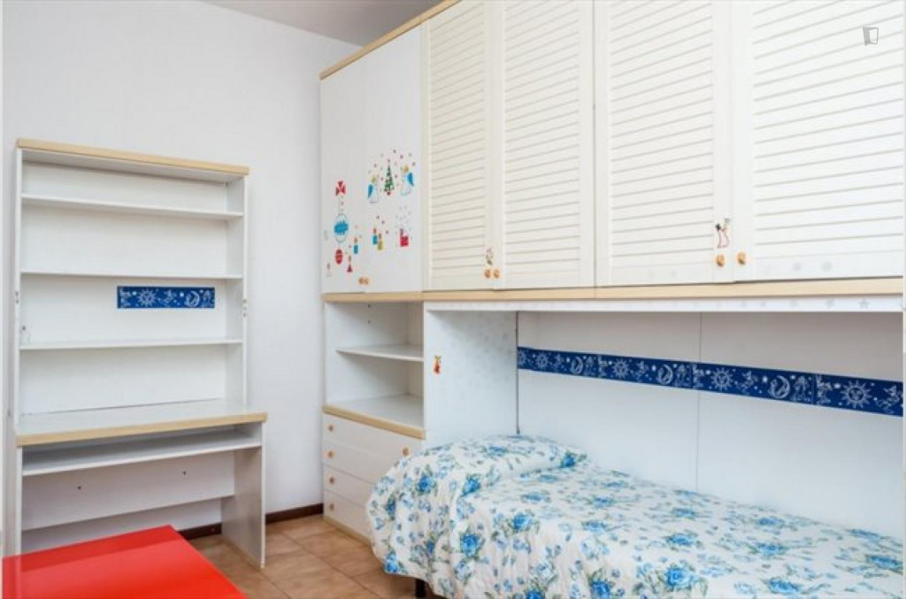 Neat single bedroom in Gratosoglio