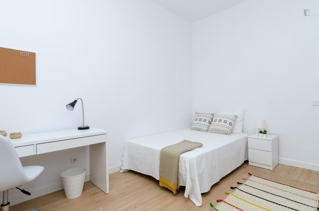 Cozy double bedroom near Canal metro station