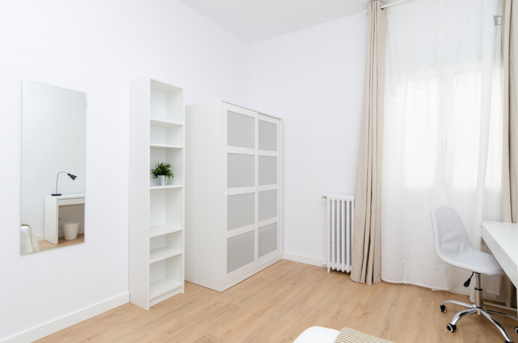 Cozy double bedroom near Canal metro station
