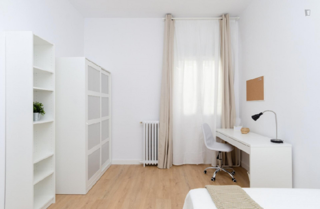 Cozy double bedroom near Canal metro station