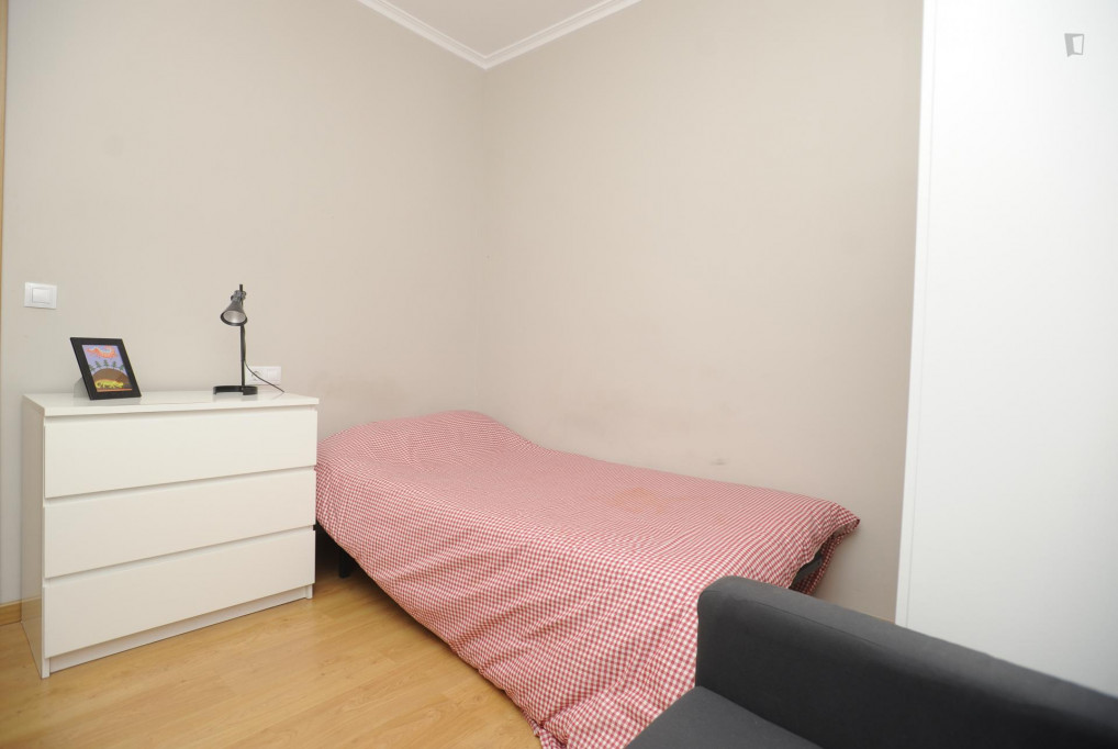 Homely single bedroom in the heart of Valencia