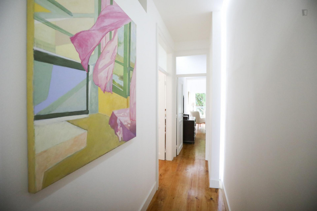 Amazing ensuite double bedroom with a balcony in Anjos