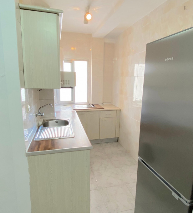 Double bedroom in a 4-bedroom apartment near ETSI (Escuela Técnica Superior de Ingeniería )
