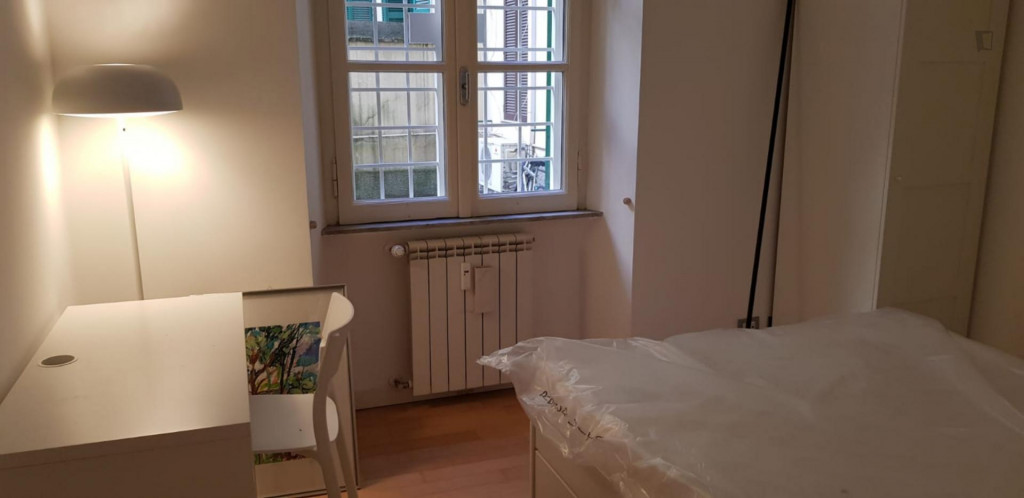 Single bedroom in 3-bedroom apartment in Prati neighbourhood