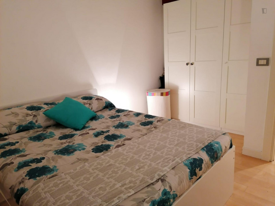 Double bedroom in a 3-bedroom apartment near Piazza dei Prati degli Strozzi