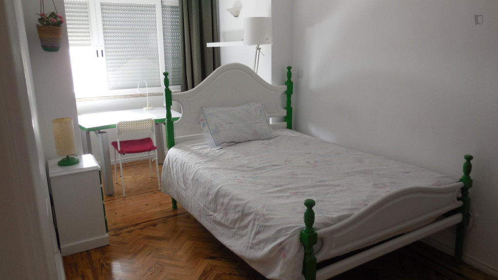 Nice double bedroom near Instituto Superior Técnico - Lisbonne - chambre - ImmoJeune