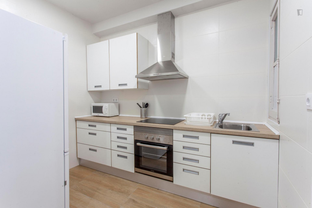 Relaxing double ensuite bedroom near the València Nord train station