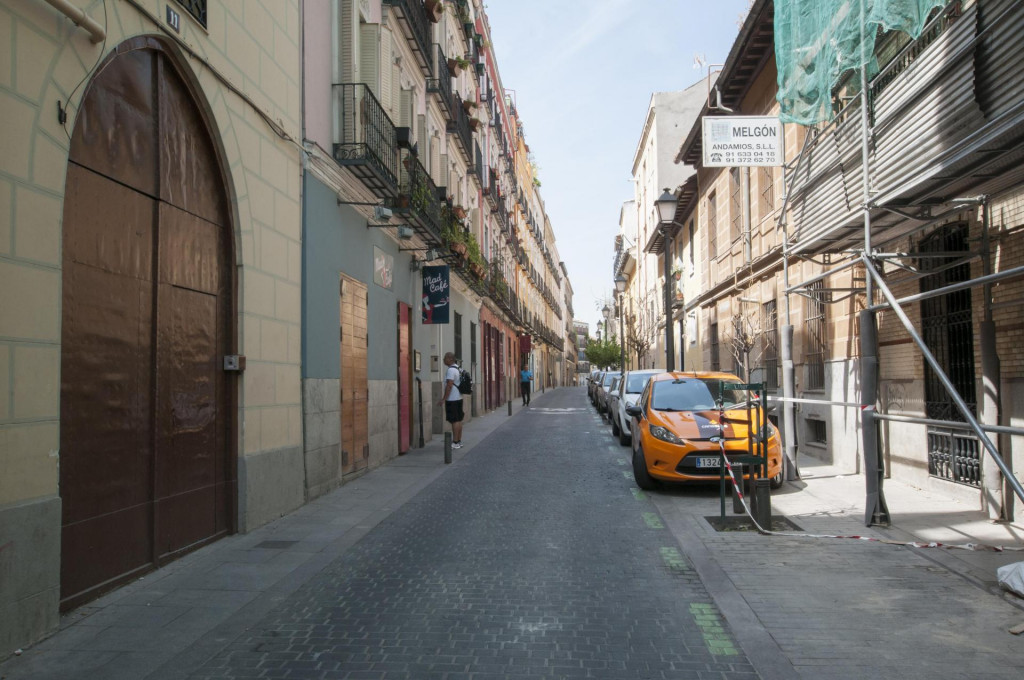 Interesting 3-bedroom apartment in historic La Latina