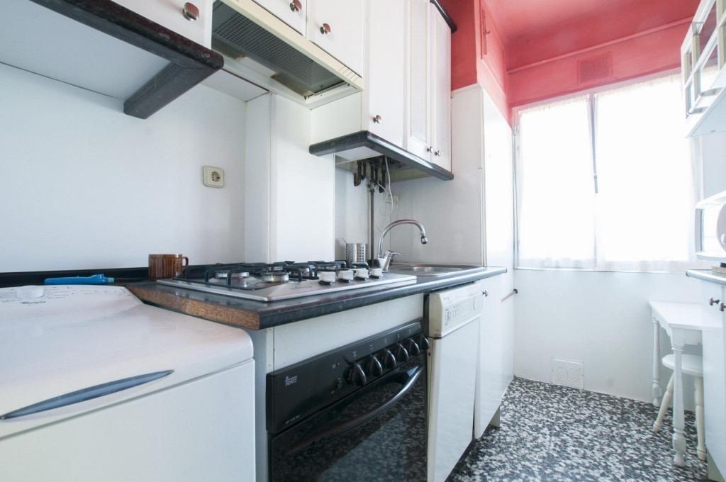 Elegant single bedroom near the Plaza Elíptica metro station