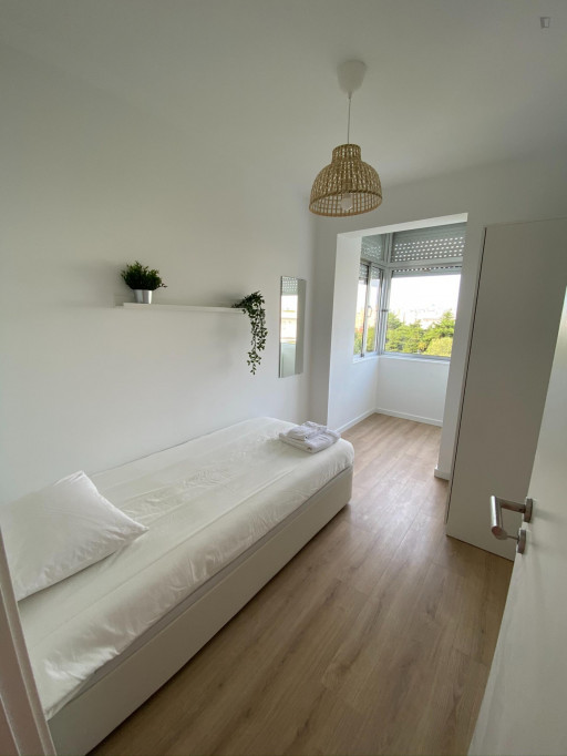 Single bedroom near Nova School of Business and Economics - Lisbonne - chambre - ImmoJeune