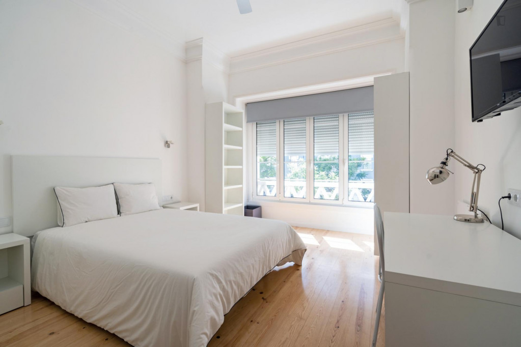 Double ensuite bedroom in a student flat, in Saldanha - Lisbonne - chambre - ImmoJeune