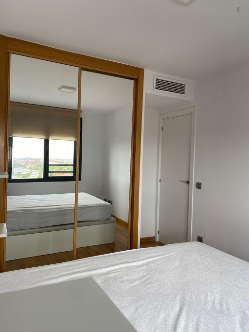 APARTAMENTO CON PISCINA - Madrid - chambre - ImmoJeune