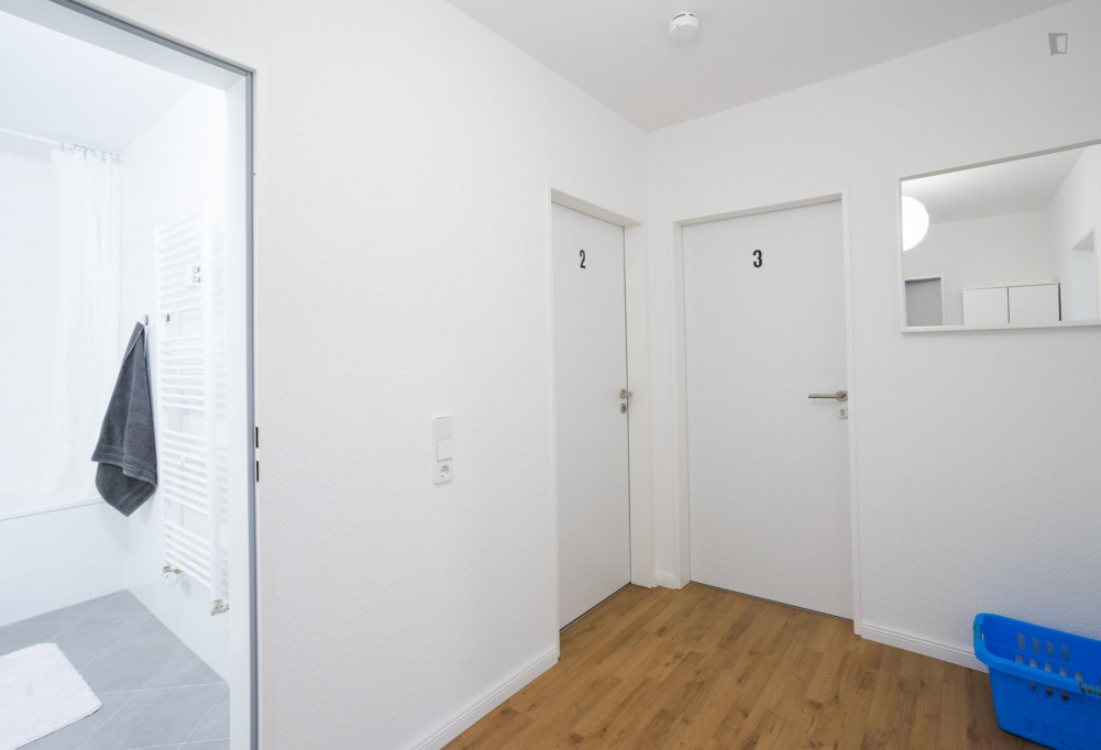Cozy single bedroom in a 5-bedroom apartment near Elbruchstraße transport station