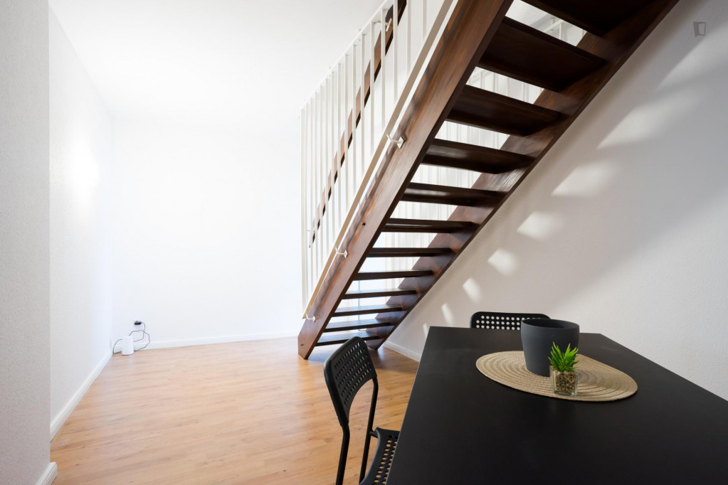 Spacious single bedroom with a balcony, in Wersten