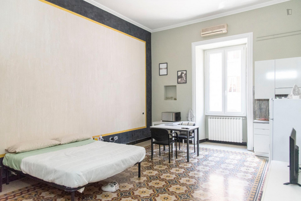 Comfy studio near Roma Termini - Rome - chambre - ImmoJeune
