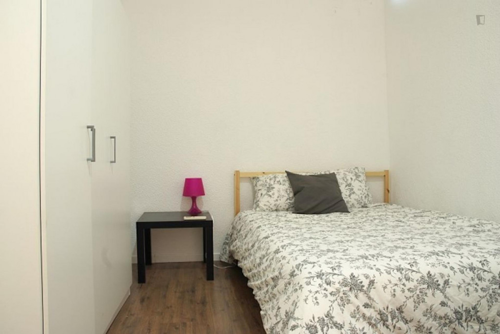 Double bedroom near several bars, restaurants and attractions - Madrid - chambre - ImmoJeune