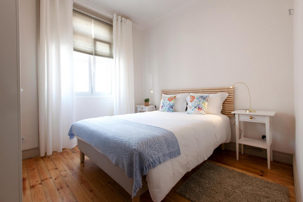 Comfortable double bedroom in a stylish apartment close to Casa da Música - Porto - chambre - ImmoJeune