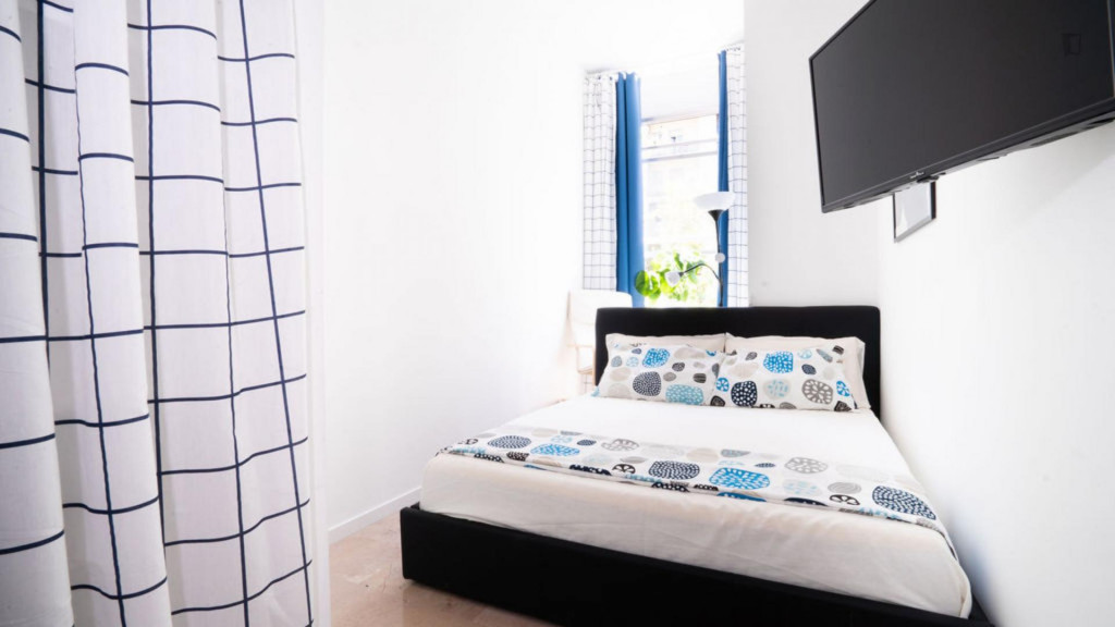 Exquisite double bedroom near the S. Agostino metro - Milan - chambre - ImmoJeune