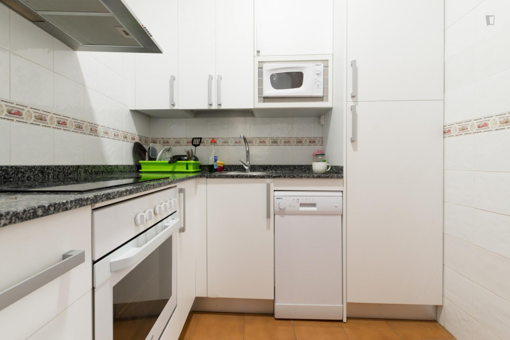 Very nice double bedroom near the Gran Vía metro