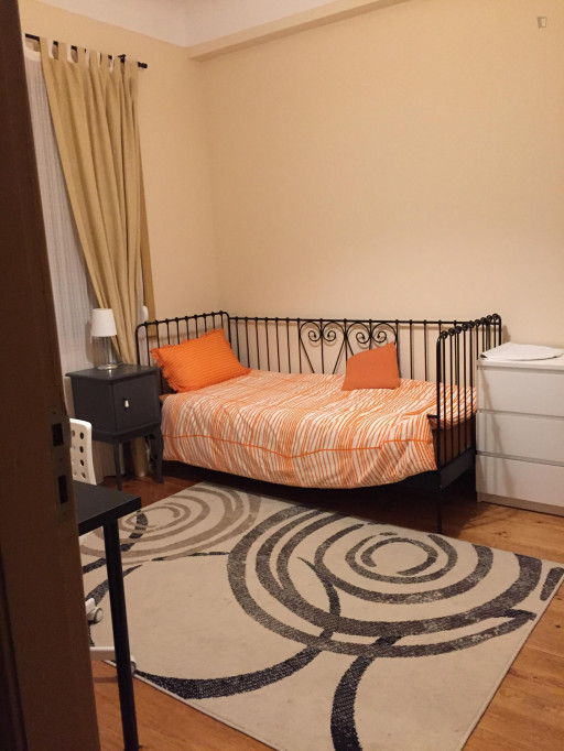 Single bedroom in 5-bedroom apartment - Porto - chambre - ImmoJeune