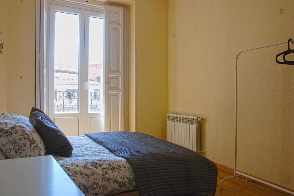 Nice double bedroom in vibrant La Latina - Madrid - chambre - ImmoJeune