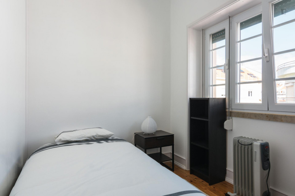 Comfortable single bedroom in popular Alameda - Lisbonne - chambre - ImmoJeune
